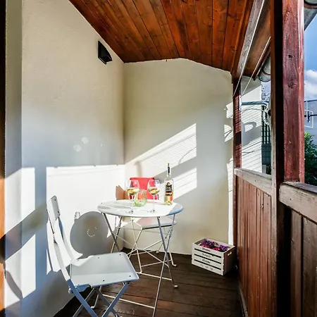 Cosy With Balcony By Rent Like *